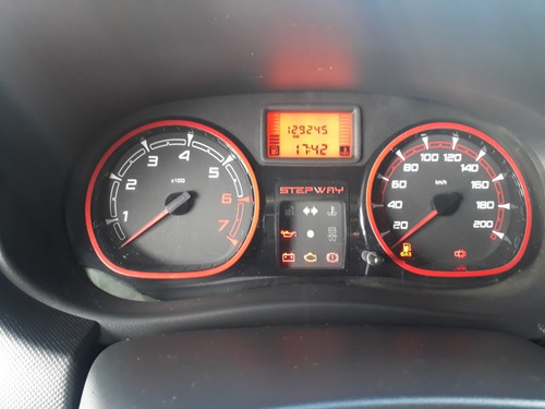 Imagem 4 de 8 de Renault Sandero Stepway 2012 1.6 16v Hi-flex 5p