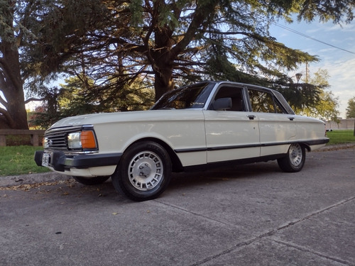 Ford Falcon 3.6 Ghia Full 4Ct