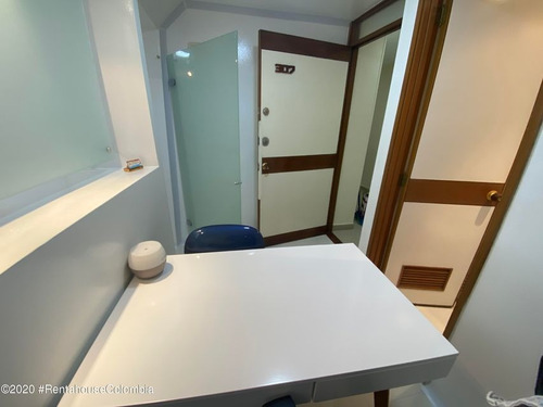 Comercial En Bogota Rah Co: 21-1387