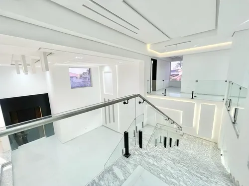 Villa Moderna A Estrenar
