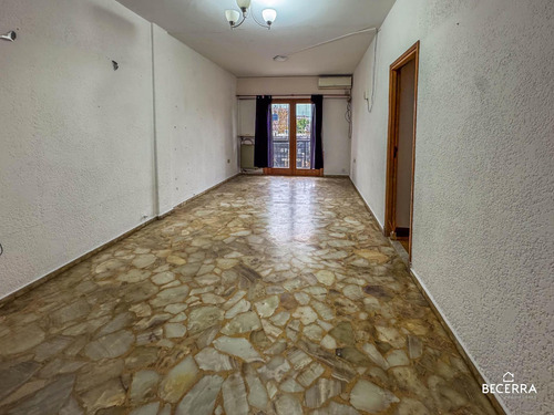Departamento En Venta En William Morris - Oportunidad A Metros De La Estación