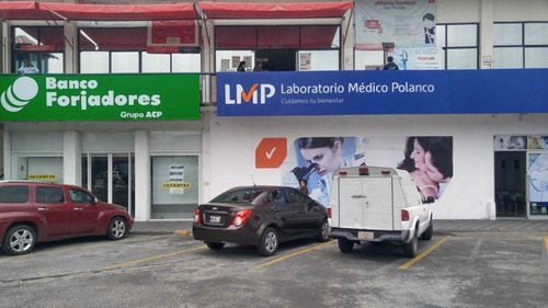 Local En Planta Baja En Plaza Comercial Iztapalapa