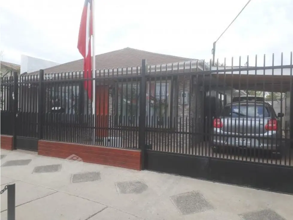 Imagen 2 de 19 de Venta Casa Belloto Centro Con Estacionamiento