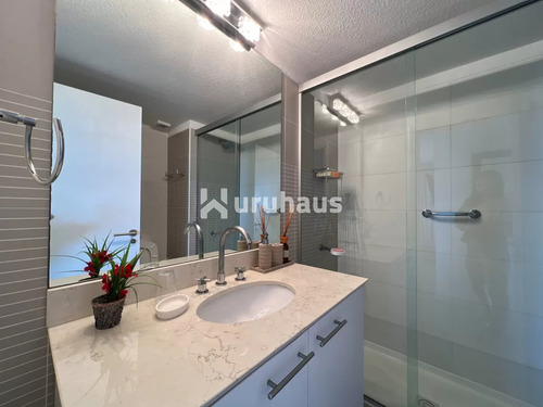 Apartamento A La Venta 3 Dormitorios Y 2 Cocheras - Punta Del Este