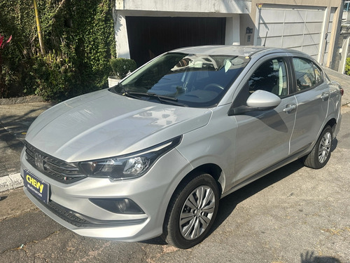 Fiat Cronos 1.0 Drive Flex 4p
