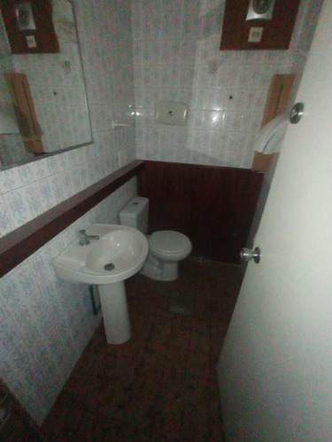 Imagen 13 de 18 de Oficina- Plaza Independencia , 600 M2 , Gge X1, Vista A Tres Frentes , Piso Alto !!