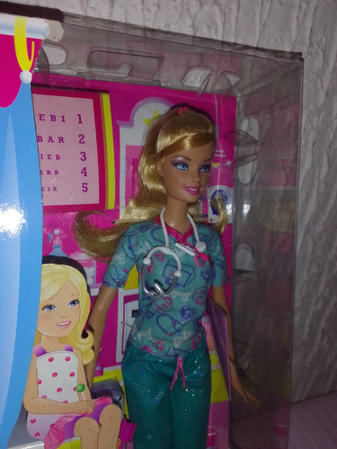 Barbie I Can Be Nurse Quiero Ser/puedo Ser Enfermera (Usado)