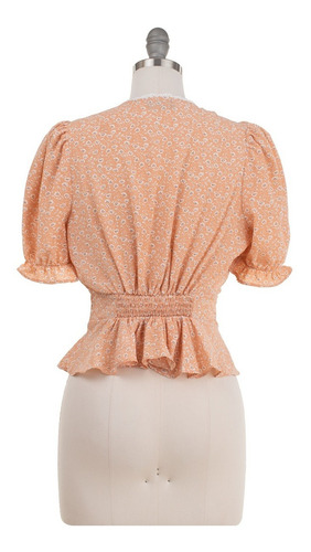 Imagen 3 de 7 de Blusa Corta Peplum Floral Escote V Manga Corta Fresca.