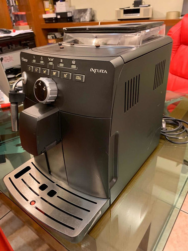 Cafetera Saeco Intuita Súper Automática (Usado)