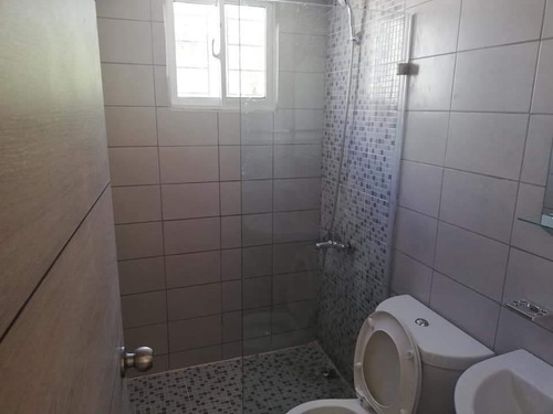 Apartamento En Res. Ita Esther En La Jacobo Majluta Sdn, Casi Frente Al Ole