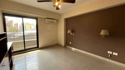 Departamento En Laprida Al 700