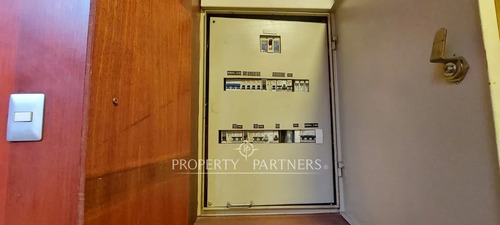 Gran Local En Av. Andrés Bello | Ubicación Privile...