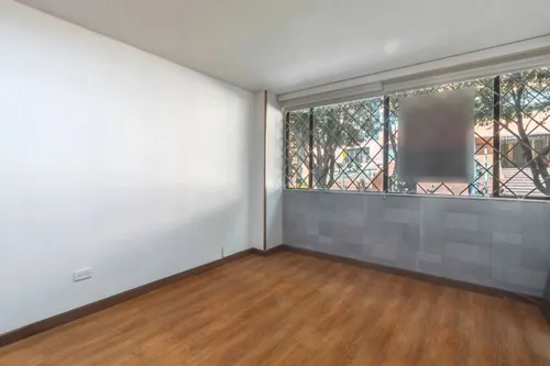 Apartamento En Venta En El Chicó. Cod V13117