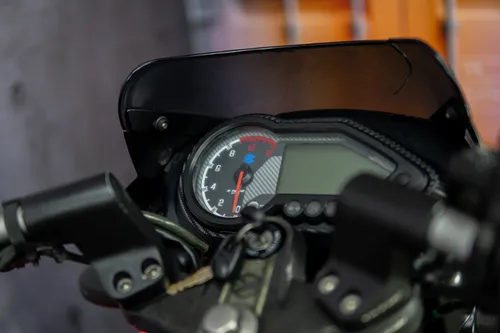 Bajaj Pulsar 180 Fi Neon 2020