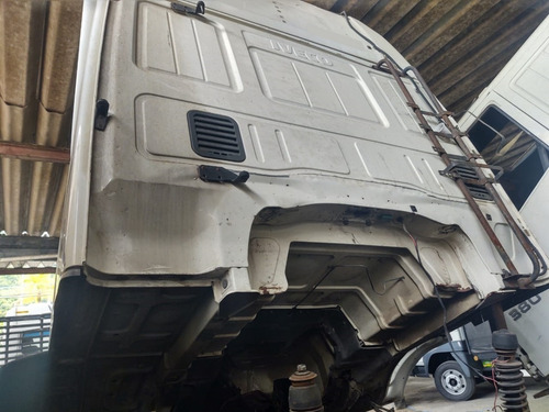 Cabine Iveco Cursor 330 Ano 2010