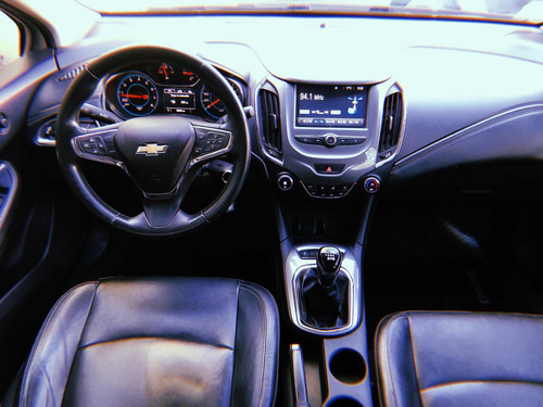 Imagen 10 de 16 de Chevrolet Cruze Lt 1.4 4p. 2017 Full 58.000 Km, C/cuero, Abs
