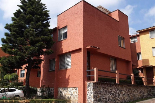 Casa En Venta En Corregidora, Miguel Hidalgo, Tlalpan Ja95