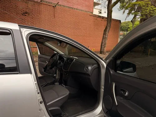 Renault Logan 1.6 Dynamique