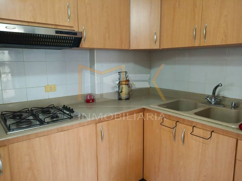 Imagen 4 de 9 de Mk Vende Espacioso Apartamento En Urb. San Jacinto ** +584144513941 **