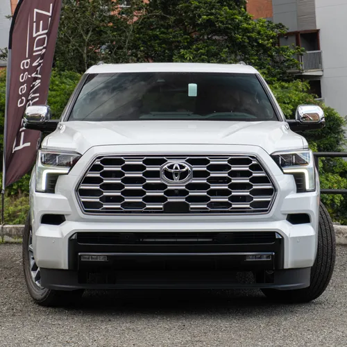 Toyota Sequoia 3.5 V6 1974 Edition 4X4