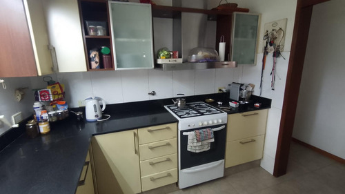 Barrio Los Dos Chinos, Funes, 4 Dormitorios, Pileta, Lote 525 M2, 197 M2 Cubiertos