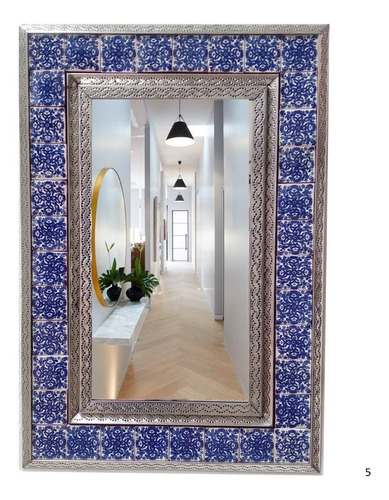 Imagen 1 de 1 de Espejo Marco Latón Y Azulejo De Talavera Poblana 62x42 Cm M5