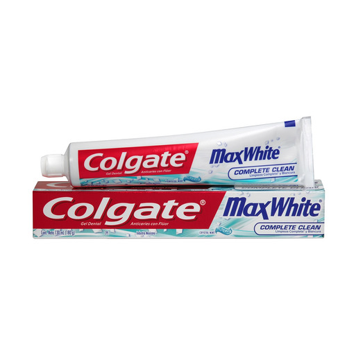 Imagen 2 de 3 de Pasta dental Colgate Max White Crystal Mint en crema 180 g