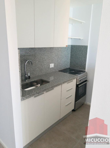 Imagen 2 de 14 de Departamento En Venta, Tapia De Cruz 1382 3° 311, Belén De Escobar