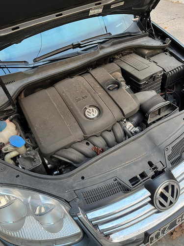 Volkswagen Vento 2.5 Advance 170cv