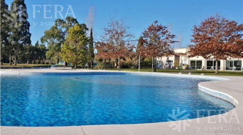 Imagen 10 de 11 de Venta De Lote En Club Miralagos 2 (28069)