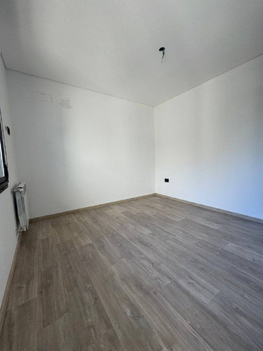 Departamento En Venta De 1 Dormitorio En La Falda