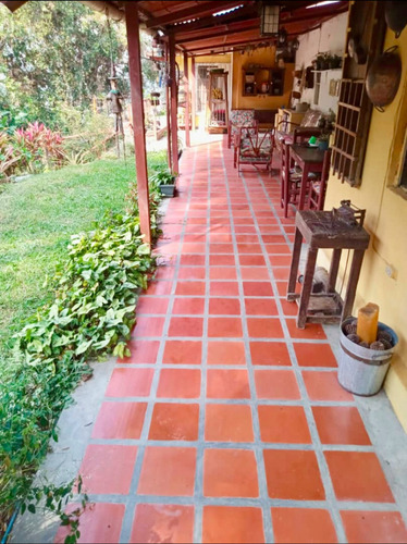 Se Vende Casa En Boconó, Sëctor Mosquey 2.200 M2 De Terreno 3h, 2b, 4 Ptos, Anexo Con Baño