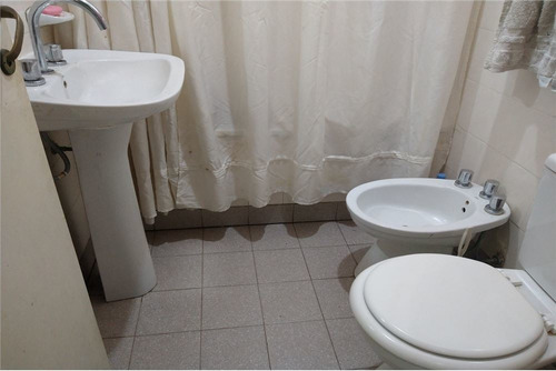 Imagen 16 de 23 de Venta Ph 3 Amb C/patio En Caseros (permuta)