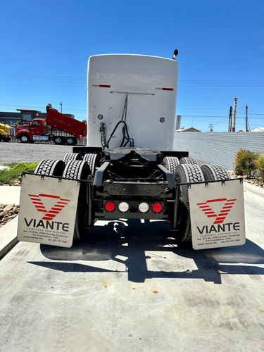 Tractocamion Kenworth T-800 Seminuevo 2018 Con Camarote