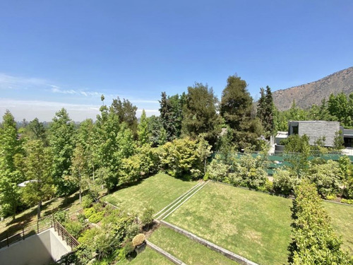 Santa María De Manquehue / Colegio San Benito