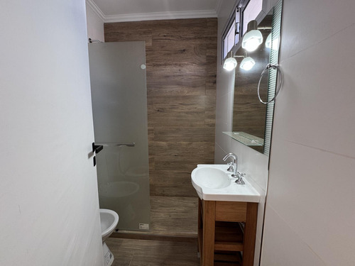 Departamento De 3 Ambientes Sobre Avellaneda En Floresta