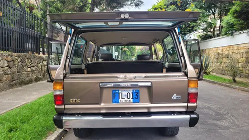 Toyota Land Cruiser Fj62 Versión Gx