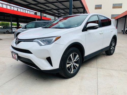 Imagen 3 de 12 de Toyota Rav 4 Modelo 2017