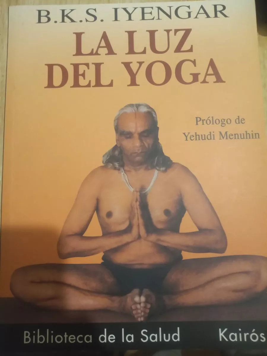 Primera imagen para búsqueda de yoga cien por cien b.k.s iyengar