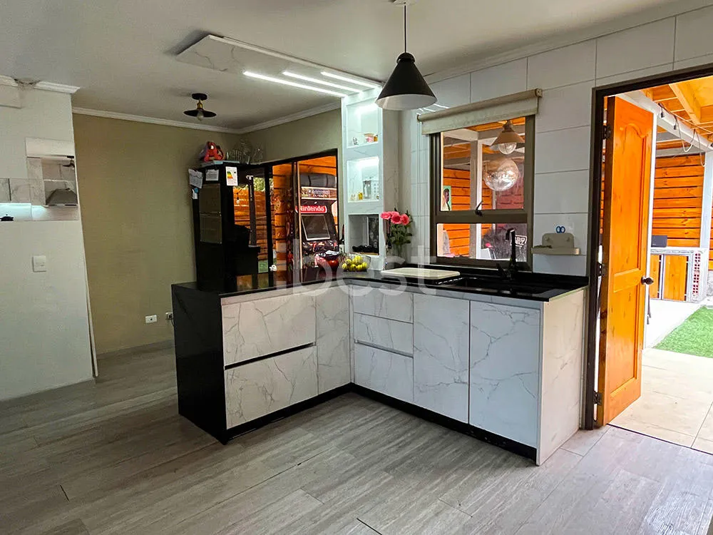 Imagen 5 de 26 de Casa De 2 Pisos En Condominio Cerrado