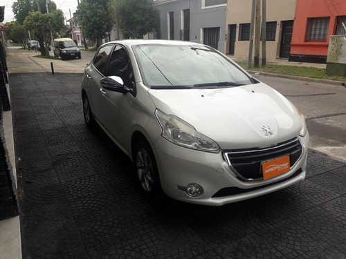 Peugeot 208 1.5 Allure Touchscreen 2015