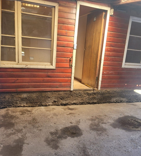 Casa En Venta En Cerrilos 4 Dormitorios 2 Baños 1 Estacion.