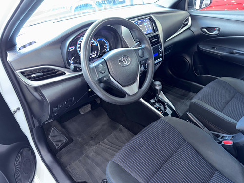 Toyota Yaris 1.3 16V FLEX XL PLUS TECH MULTIDRIVE