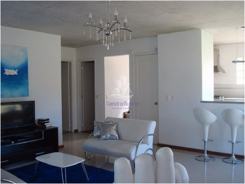 Casa Cerca De La Playa En Rincón Del Indio, Punta Del Este.- Ref: 30251