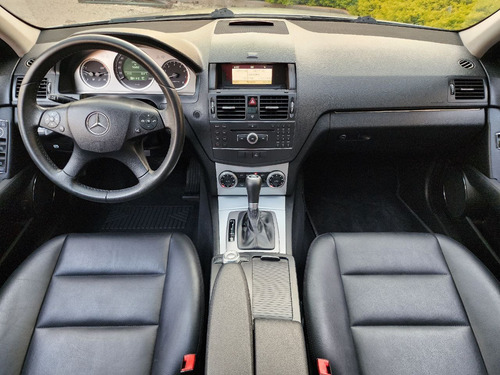 Imagen 12 de 18 de Mercedes Benz C200