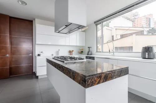Apartamento En Venta En Chicó Oriental. Cod V9828