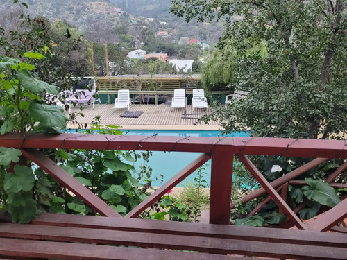**acogedora Cabaña Con Piscina A Puerta Cerrada**