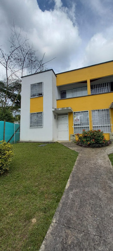 Se Vende Hermosa Casa Duplex En Palmar Del Otun