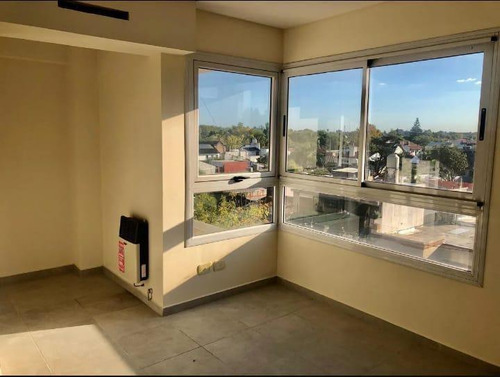 Departamento  En Venta Ubicado En Castelar, Morón, G.b.a. Zona Oeste