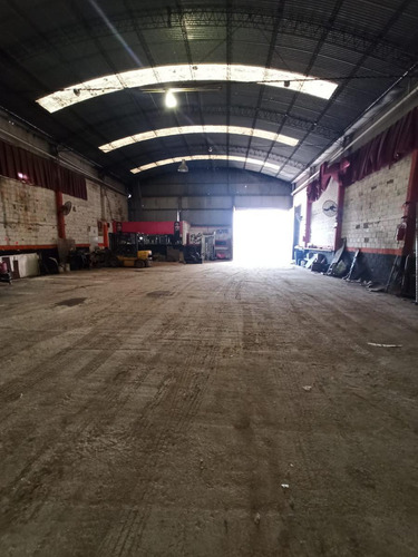 Galpon En Venta - Apto Camiones - A Metros De Juan B. Justo